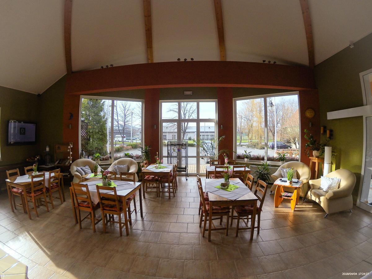 Hotel Krak Myślenice Eksteriør bilde