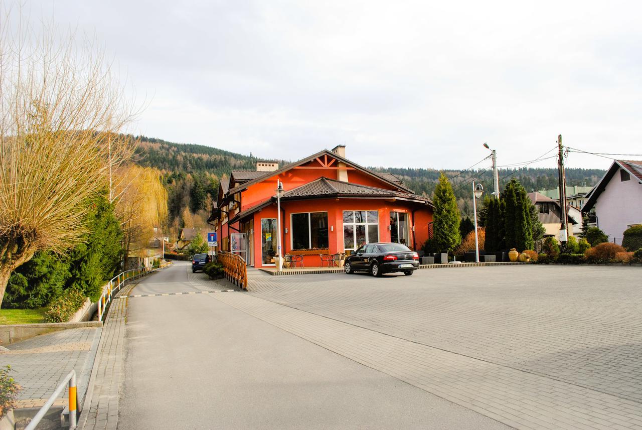 Hotel Krak Myślenice Eksteriør bilde